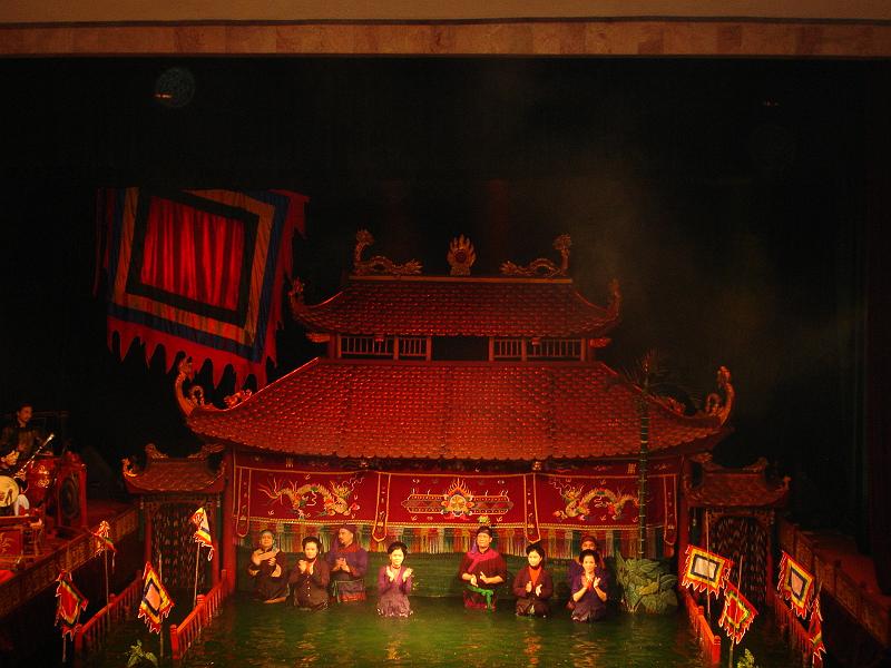 007- Theatre de marionnettes sur eau.JPG - Théatre de marionnettes sur l'eau